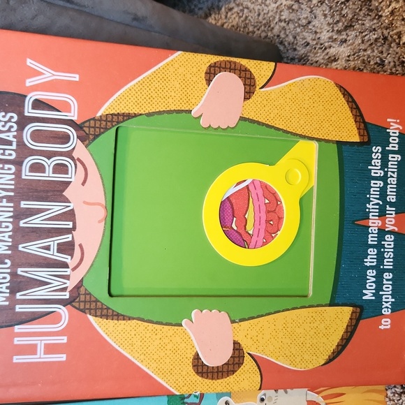 Magic Magnifying Glass Books Set​ - Picture 4 of 7